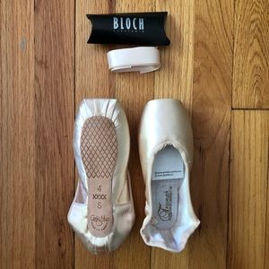 Grishko triumph pointe shoe + Bloch ribbon